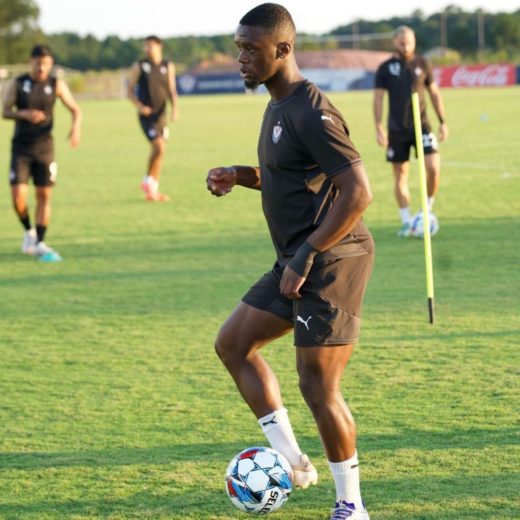 Tavio D’Almeida